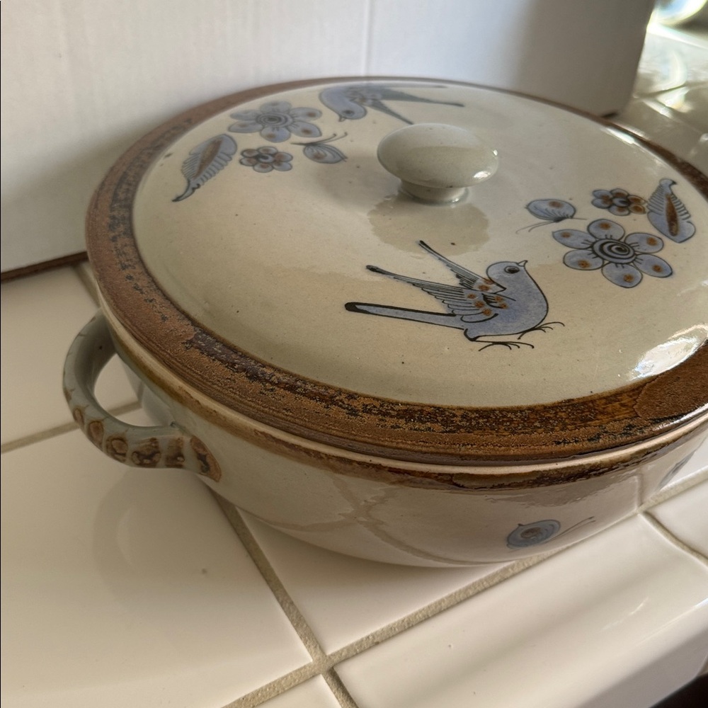 Ken Edwards Mexican TONALA POTTERY El Palomar covered 11” cassarole dish 🐈‍⬛